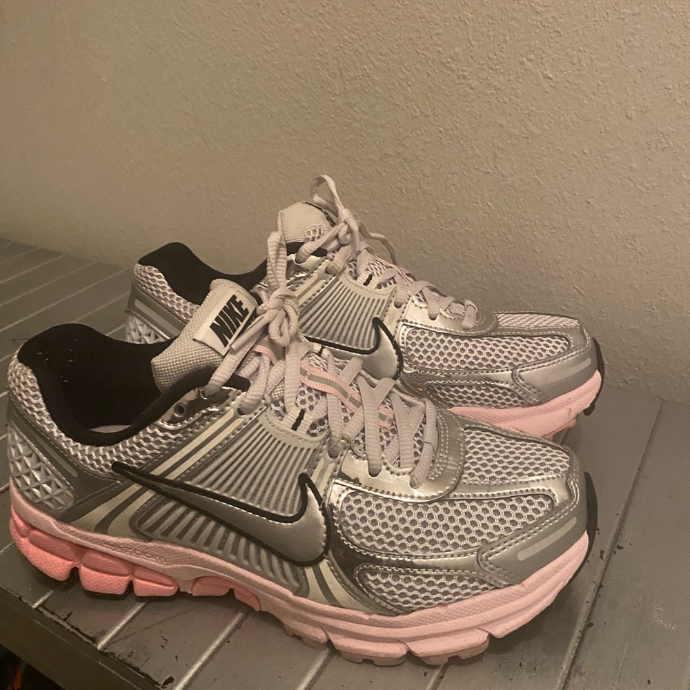 Nike Vomero 5